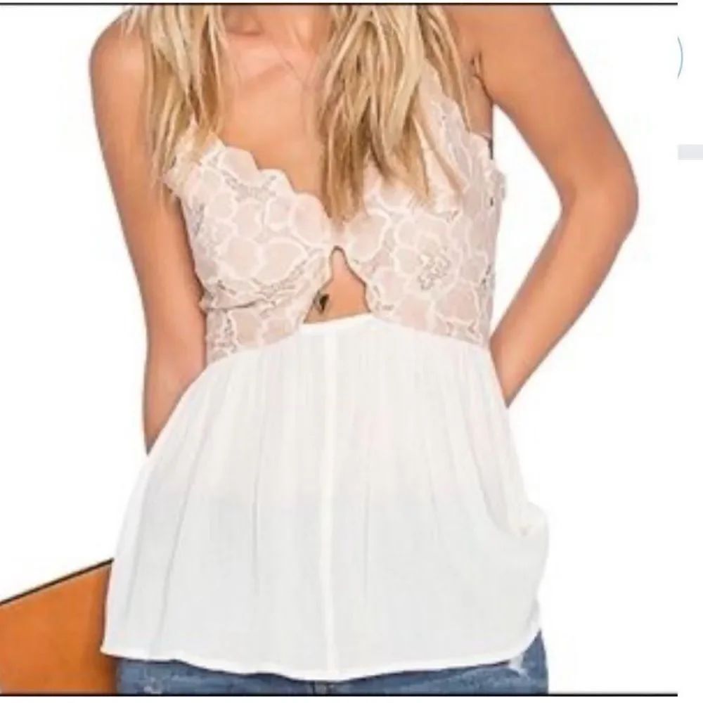 Tularosa Bryce Tank Cami Top in Pale Blush Crean Lace Cut Out Sz Small